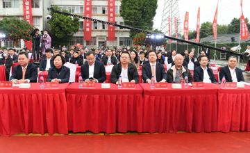 奮斗五十載 變革向未來 | 柳工集團(tuán)·柳肉聯(lián)五十周年慶典暨新品牌發(fā)布