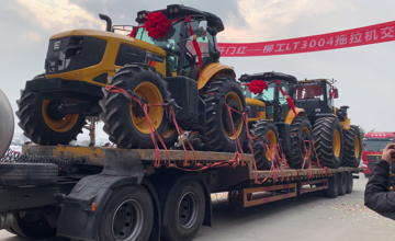 開門紅！柳工重型拖拉機批量發(fā)運