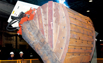 智拓公司首臺套挖斗焊接機器人系統(tǒng)交付客戶 邁入全面智能化焊接制造階段