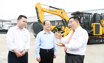 鹿心社在柳工調(diào)研時(shí)強(qiáng)調(diào) 深化改革創(chuàng)新 堅(jiān)定不移走高質(zhì)量發(fā)展之路