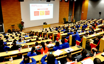 奮進(jìn)新時代 筑夢新征程 全國人大代表、公司黨委書記、董事長曾光安深入宣講2018年全國兩會精神