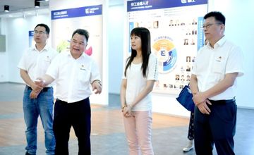 自治區(qū)國(guó)資委調(diào)研組到柳工集團(tuán)開展調(diào)研