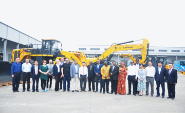 十余國大使齊聚柳工 共譜柳工國際合作新篇章 “一帶一路”沿線國家駐華大使和使節(jié)到公司參觀訪問